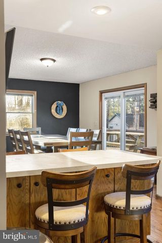 49 FOREST DR, Lake Harmony, PA 18624