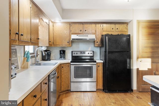 49 FOREST DR, Lake Harmony, PA 18624