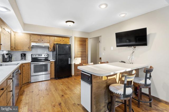 49 FOREST DR, Lake Harmony, PA 18624