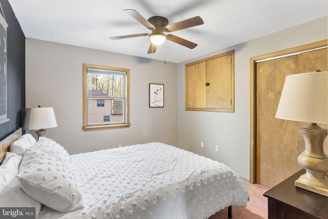 49 FOREST DR, Lake Harmony, PA 18624