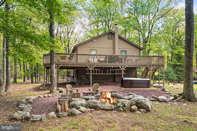 49 FOREST DR, Lake Harmony, PA 18624