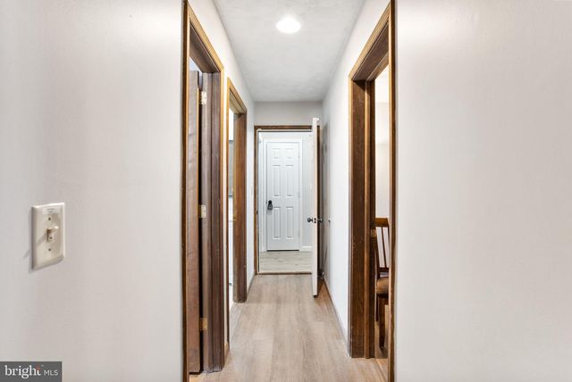 49 FOREST DR, Lake Harmony, PA 18624