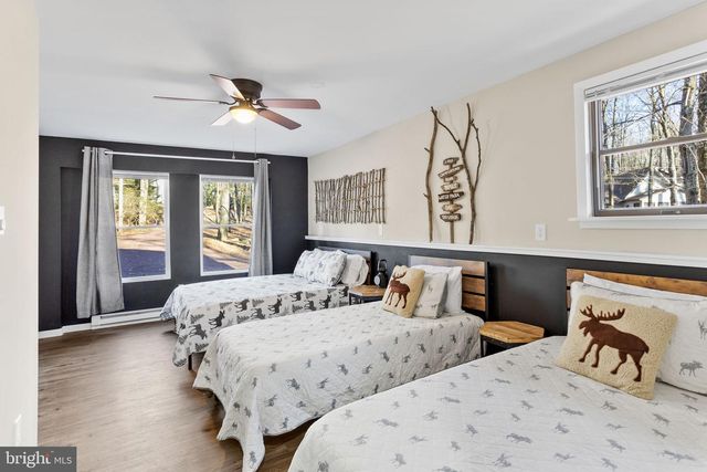 49 FOREST DR, Lake Harmony, PA 18624