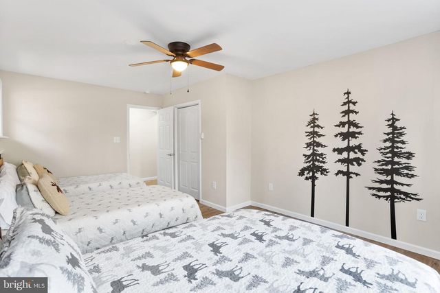 49 FOREST DR, Lake Harmony, PA 18624