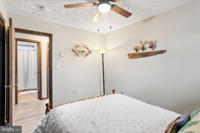 49 FOREST DR, Lake Harmony, PA 18624