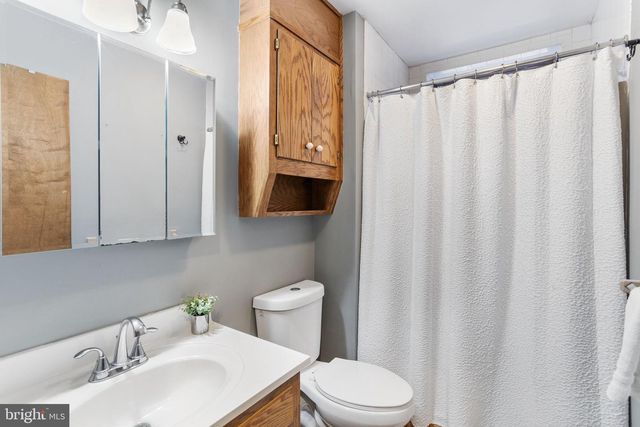 49 FOREST DR, Lake Harmony, PA 18624