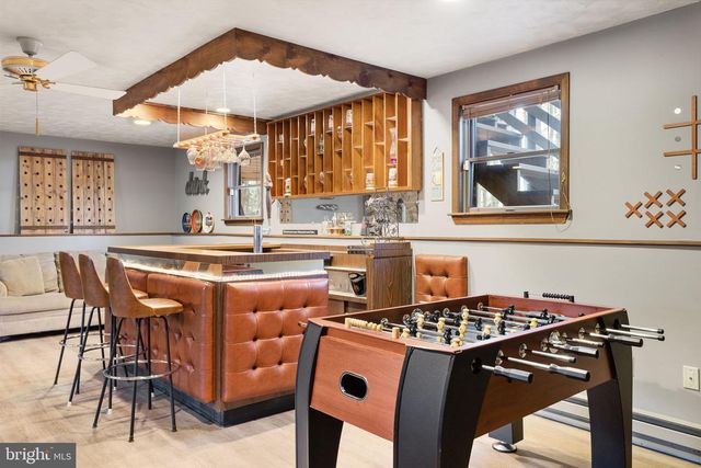 49 FOREST DR, Lake Harmony, PA 18624