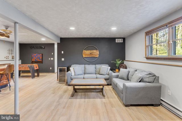 49 FOREST DR, Lake Harmony, PA 18624