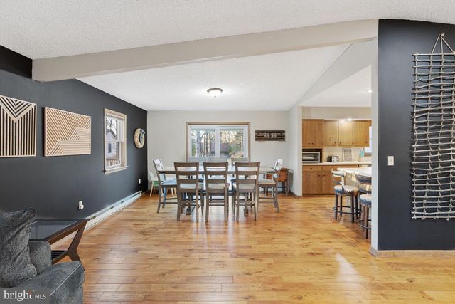 49 FOREST DR, Lake Harmony, PA 18624