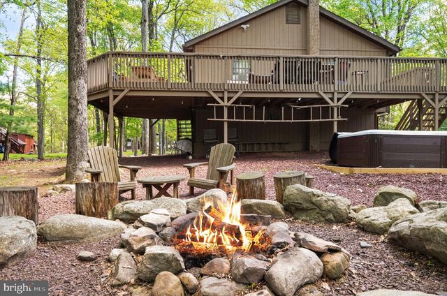 49 FOREST DR, Lake Harmony, PA 18624