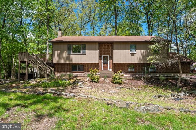 49 FOREST DR, Lake Harmony, PA 18624