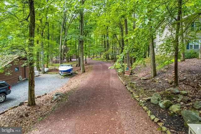 49 FOREST DR, Lake Harmony, PA 18624