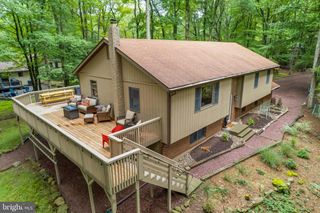 49 FOREST DR, Lake Harmony, PA 18624