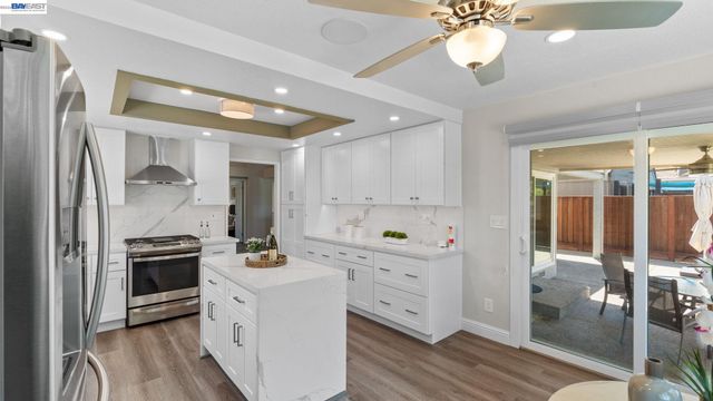 1090 Saint Andrews Dr, Discovery Bay, CA 94505