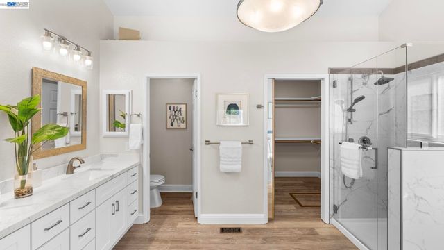 1090 Saint Andrews Dr, Discovery Bay, CA 94505