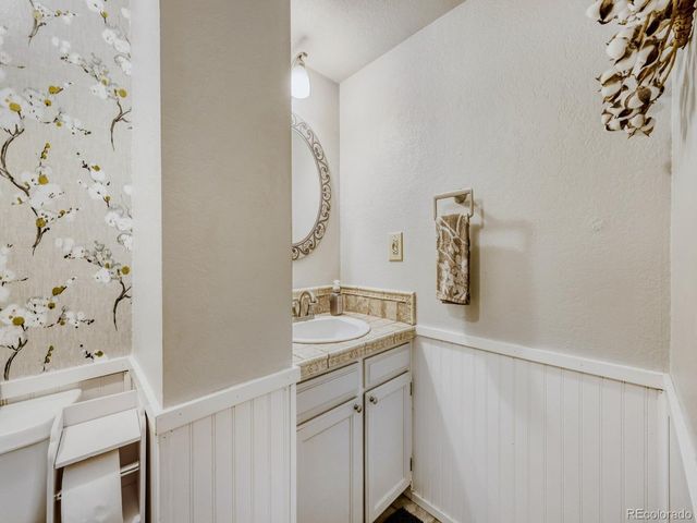 5671 W 71st Ave, Arvada, CO 80003