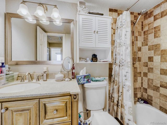 5671 W 71st Ave, Arvada, CO 80003