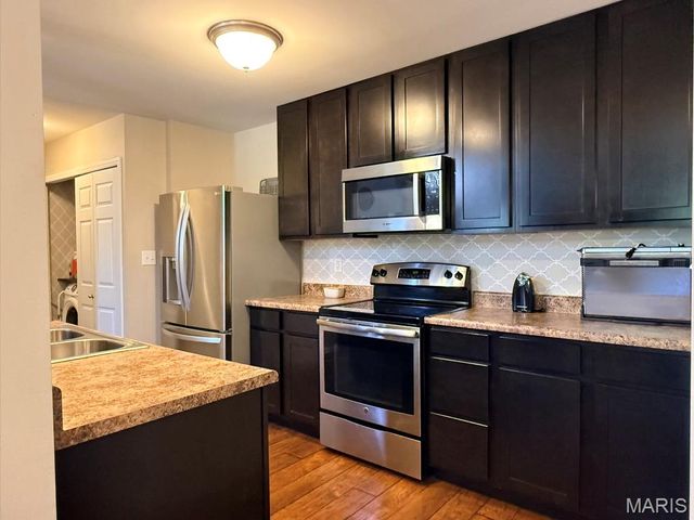 1401 Colonial Drive, Cottleville, MO 63304