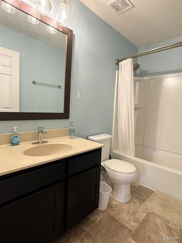 1401 Colonial Drive, Cottleville, MO 63304