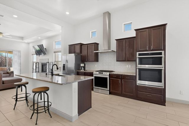 6101 Santa Fe Trail Drive NE, Rio Rancho, NM 87124