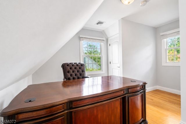 207 Stonehouse Rd, Bloomfield Twp., NJ 07028