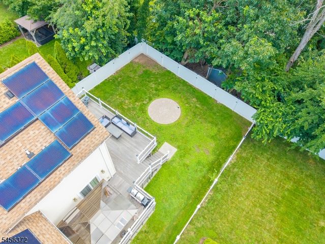207 Stonehouse Rd, Bloomfield Twp., NJ 07028