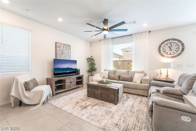 8076 Adelaide Hills Street, Las Vegas, NV 89113