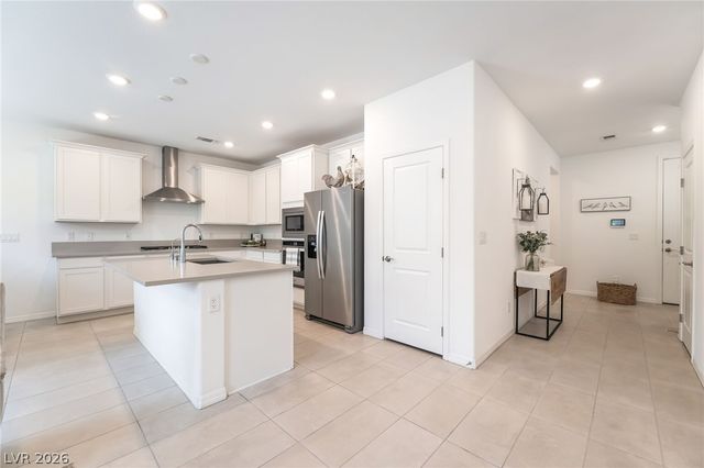 8076 Adelaide Hills Street, Las Vegas, NV 89113