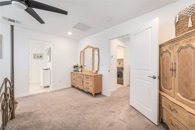 8076 Adelaide Hills Street, Las Vegas, NV 89113