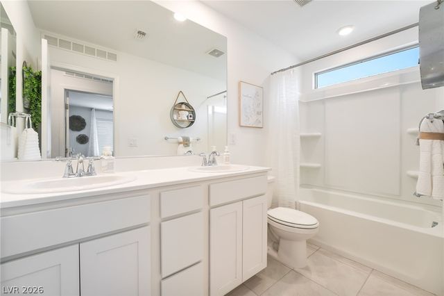 8076 Adelaide Hills Street, Las Vegas, NV 89113