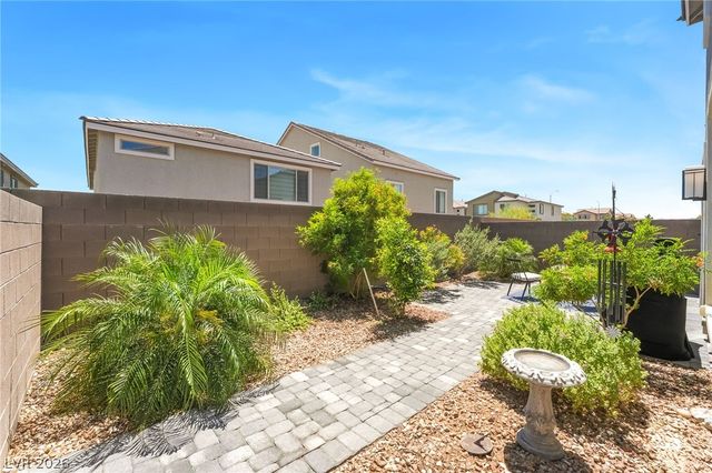 8076 Adelaide Hills Street, Las Vegas, NV 89113