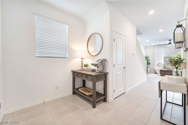 8076 Adelaide Hills Street, Las Vegas, NV 89113