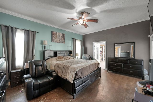 144 Wood Farm Road, Huntsville, TX 77320