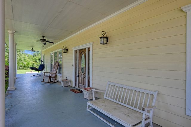 144 Wood Farm Road, Huntsville, TX 77320