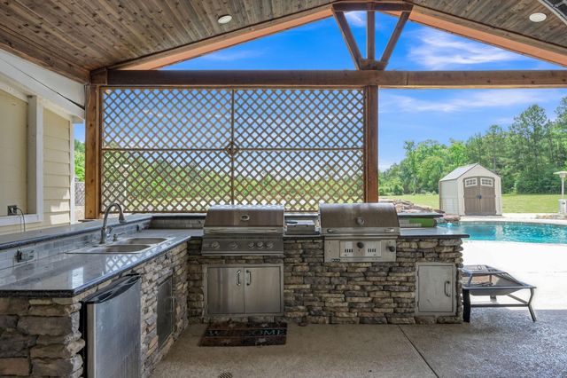 144 Wood Farm Road, Huntsville, TX 77320