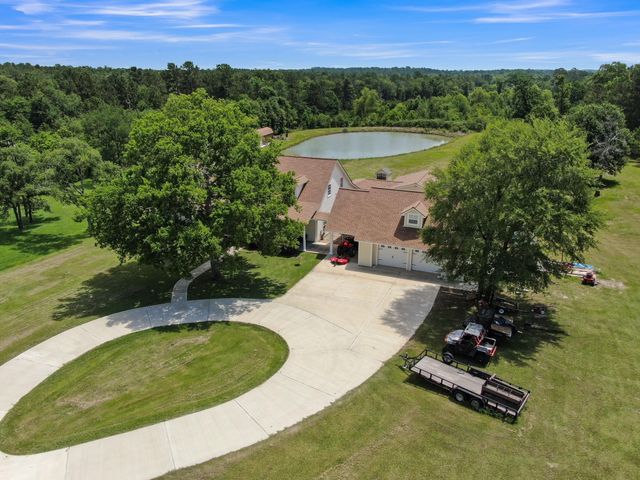 144 Wood Farm Road, Huntsville, TX 77320