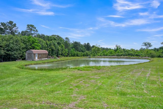 144 Wood Farm Road, Huntsville, TX 77320