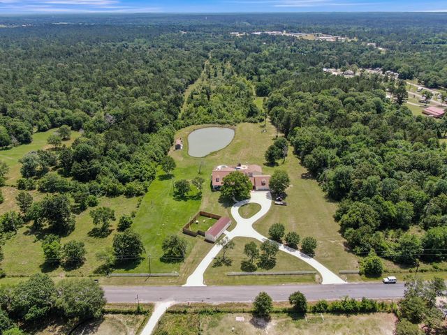 144 Wood Farm Road, Huntsville, TX 77320