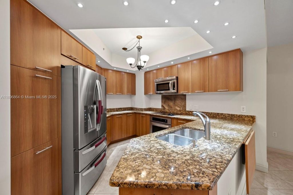 510 NW 84th Ave 318, Plantation, FL 33324