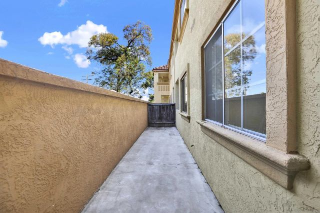 2042 Coolidge 98, San Diego, CA 92111