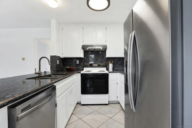 2042 Coolidge 98, San Diego, CA 92111