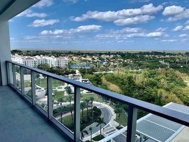 2000 Metropica Way 1111, Sunrise, FL 33323