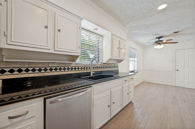 221 Linda Lane, Irving, TX 75062