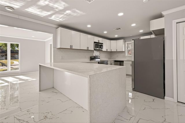 5674 Hazen Street, Houston, TX 77081