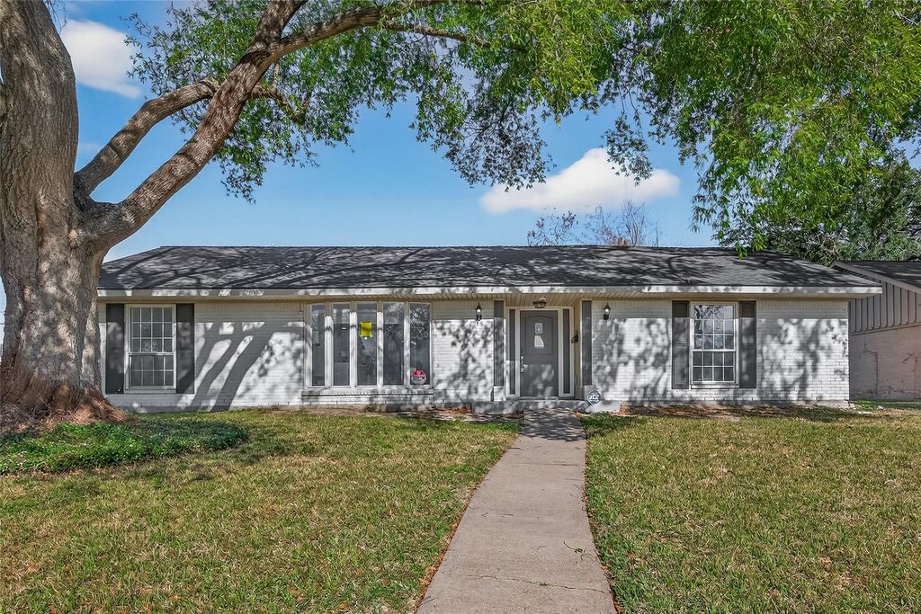 5674 Hazen Street, Houston, TX 77081