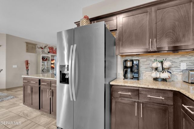 14192 Earl Chokiski, El Paso, TX 79938