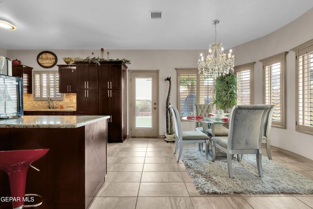 14192 Earl Chokiski, El Paso, TX 79938