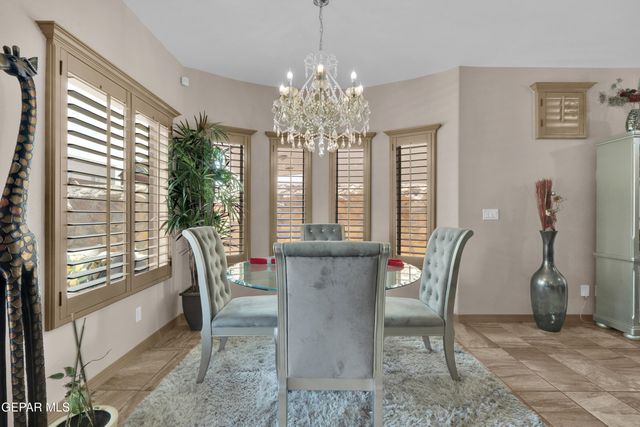 14192 Earl Chokiski, El Paso, TX 79938