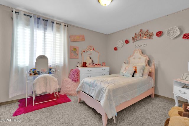 14192 Earl Chokiski, El Paso, TX 79938