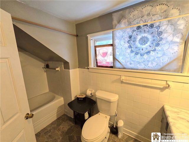 280 Seaward Avenue, Foster Town, PA 16701